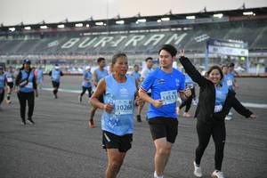 BIB: 
                            <button type="button" onclick="openModal(10465779)" class="btn btn-primary btn-sm float-right btn-popup" data-toggle="modal" data-target=".modal-high-quality">
                        <i class="fas fa-shopping-cart"></i> Add to Cart
                    </button>
                                            <button type="button" onclick="isThisMe(10465779, true)" class="btn btn-success btn-sm float-right btn-popup btn-isme hidden" data-toggle="tooltip" data-placement="bottom" title="นี่คือรูปของคุณใช่ไหม คลิกที่นี่เพื่อเอาเข้าอัลบั้ม">
                        <i class="fas fa-plus"></i> Add to album
                    </button>
                    <button type="button" onclick="isThisMe(10465779, false)" class="btn btn-warning btn-sm float-right btn-popup btn-isnotme hidden">
                        <i class="fas fa-ban"></i> Remove from album
                    </button>